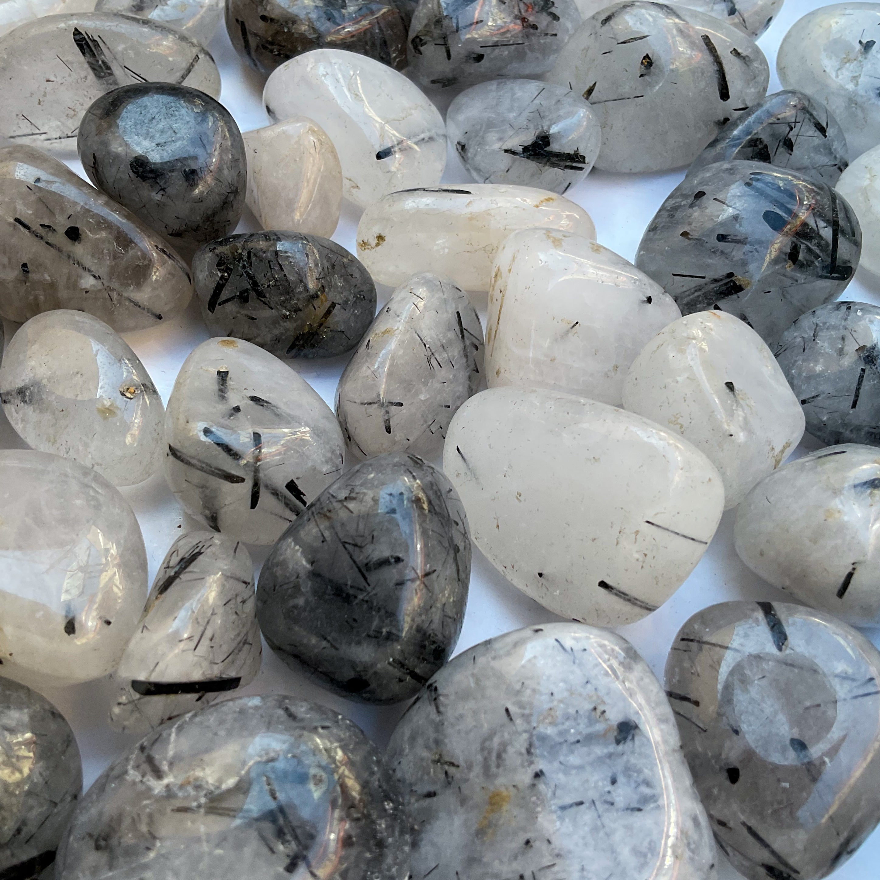 Wholesale tumbled stones bulk lot in tourmaline quartz