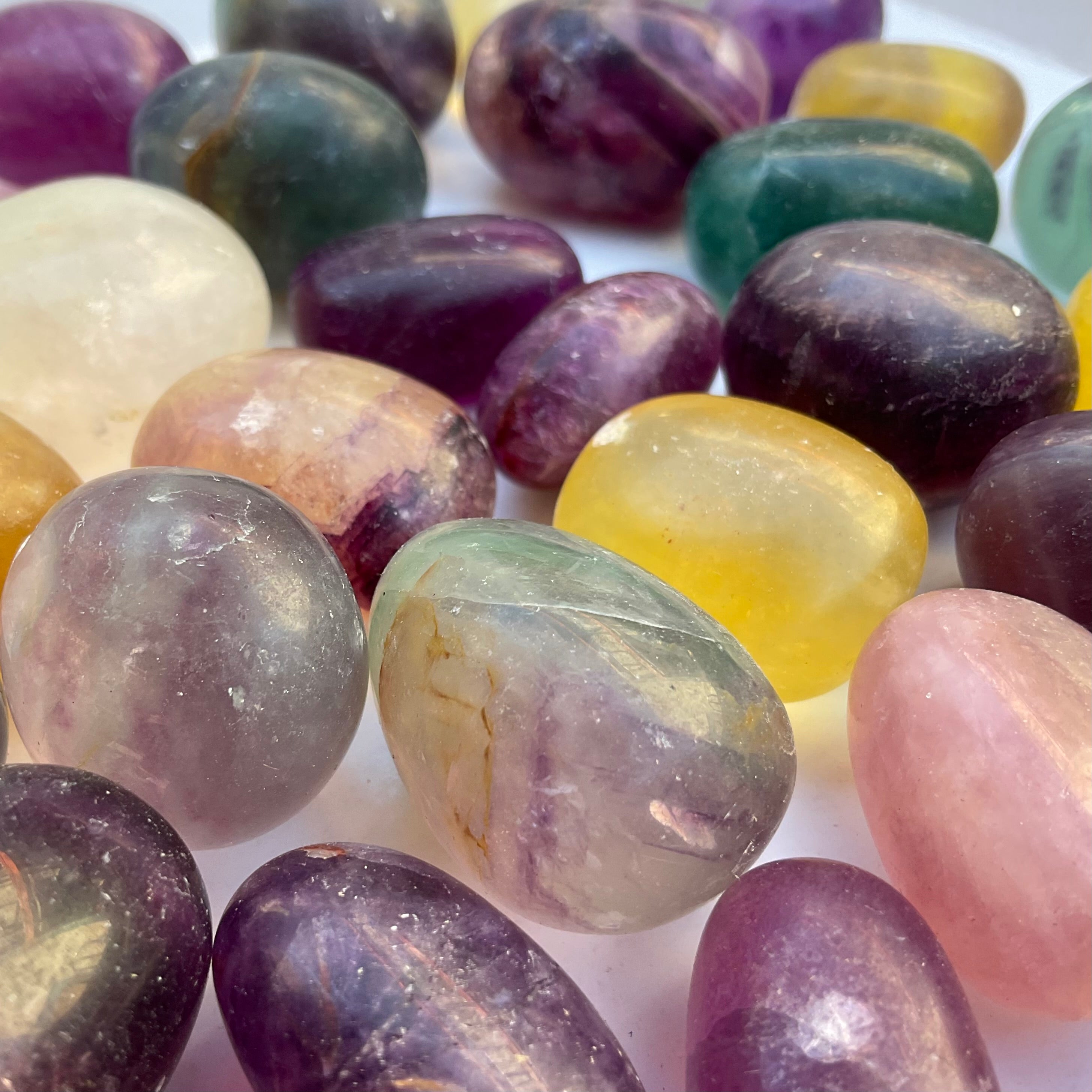 Wholesale tumbled stones bulk lot in Fluorite