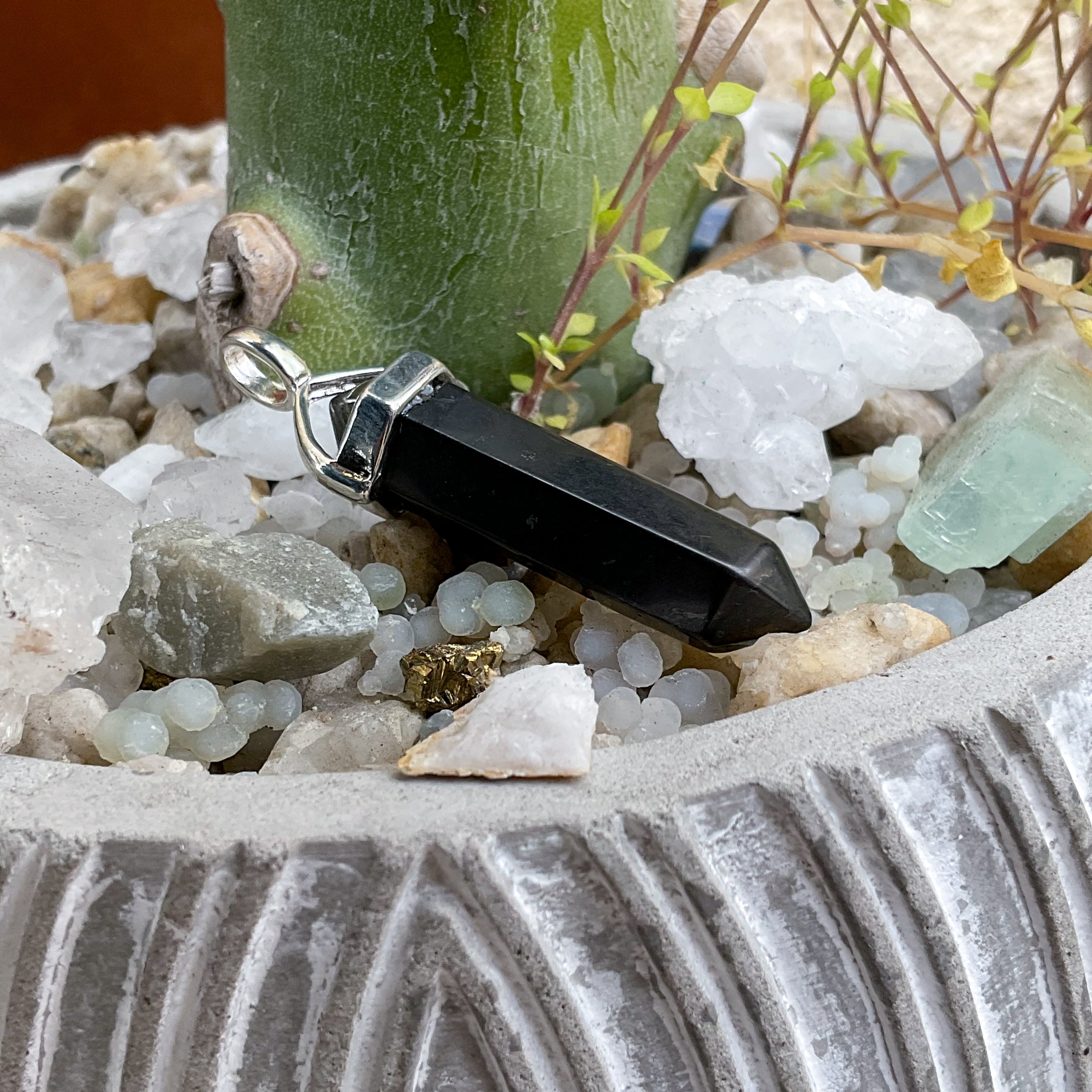 Wholesale Crystal Pendants in Shungite